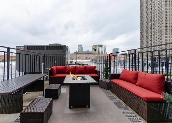Modern South Loop 2br With View Of Skyline Patio And Gym Access Near Mccormick Place Convention Center & Museum Campus Apartamento