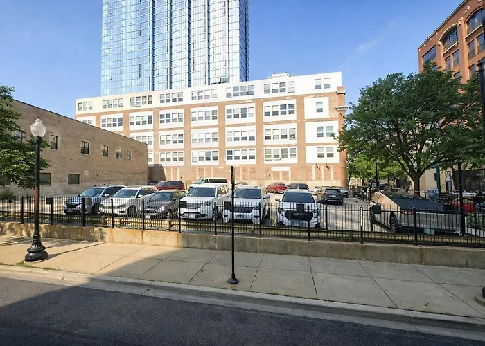 Apartamento Modern South Loop 2br With View Of Skyline Patio And Gym Access Near Mccormick Place Convention Center & Museum Campus *